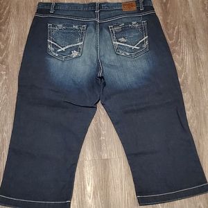 Women's Bke Jean Capri Size 36